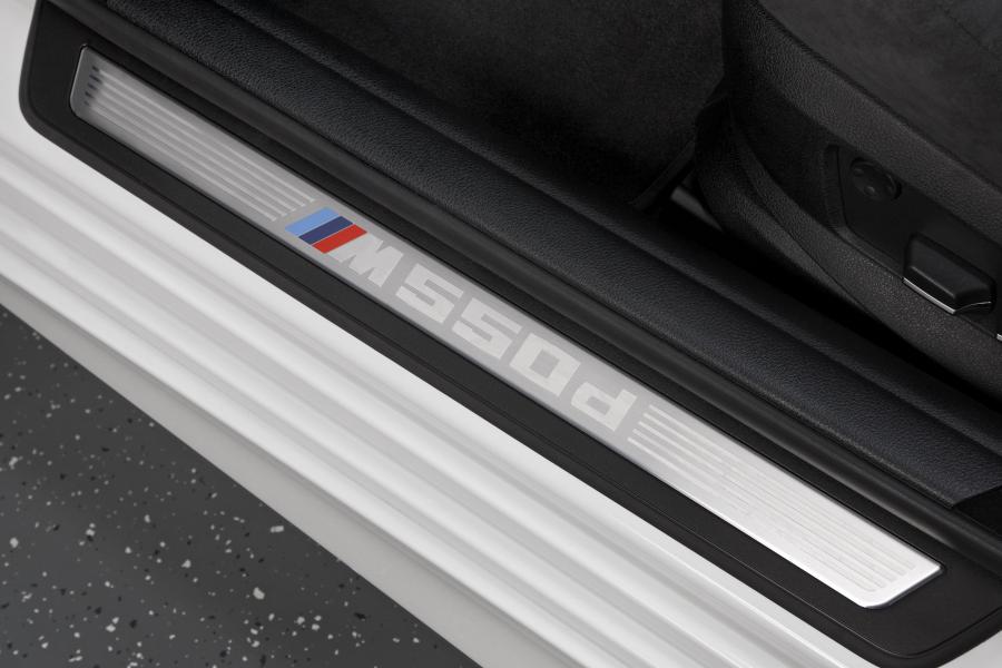  BMW M550d xDrive 2012 года  (фото 150 из 175)